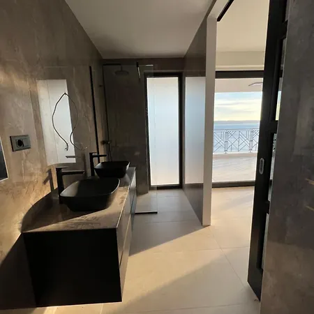 Sea & Sun 트로기르